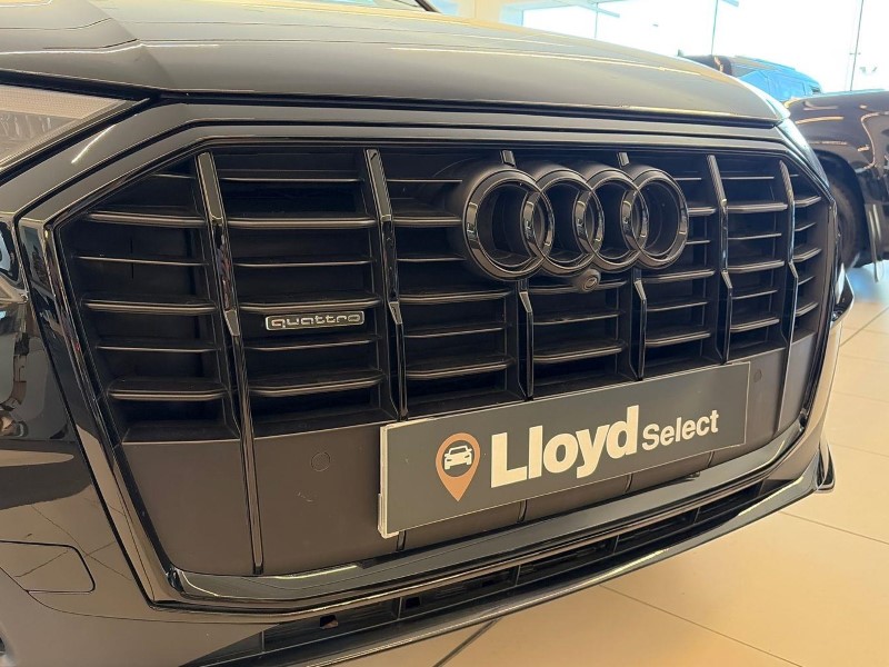 2024 (24) AUDI Q7 55 TFSI Quattro S Line 5dr Tiptronic 5951337