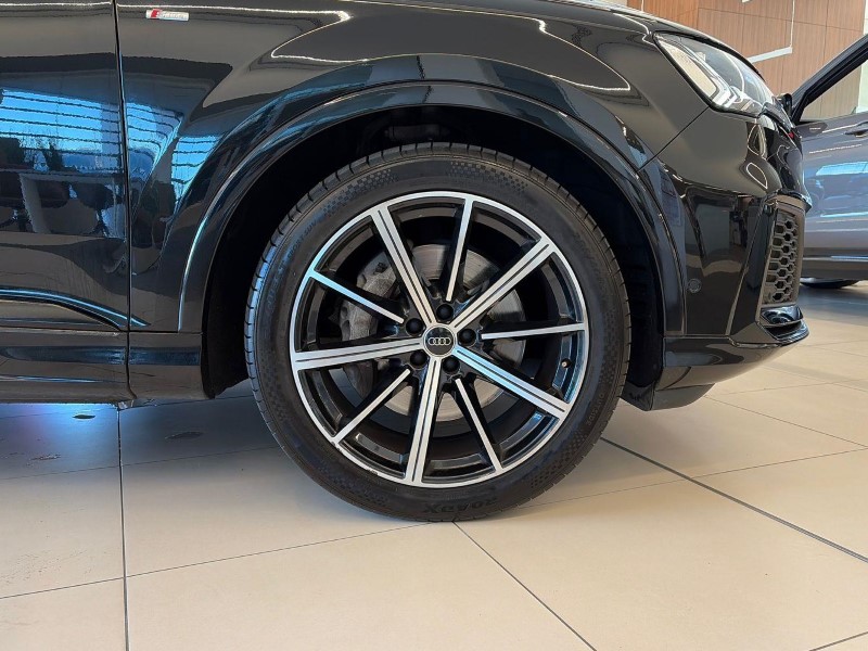 2024 (24) AUDI Q7 55 TFSI Quattro S Line 5dr Tiptronic 5951303
