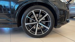 2024 (24) AUDI Q7 55 TFSI Quattro S Line 5dr Tiptronic 5951303