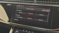 2024 (24) AUDI Q7 55 TFSI Quattro S Line 5dr Tiptronic 5951331