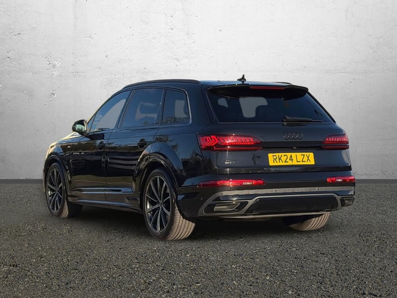 2024 (24) AUDI Q7 55 TFSI Quattro S Line 5dr Tiptronic 5951297