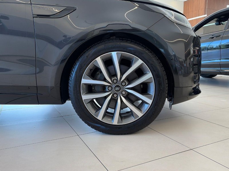 2025 (25) LAND ROVER DISCOVERY 3.0 D350 Dynamic SE 5dr Auto 5937681