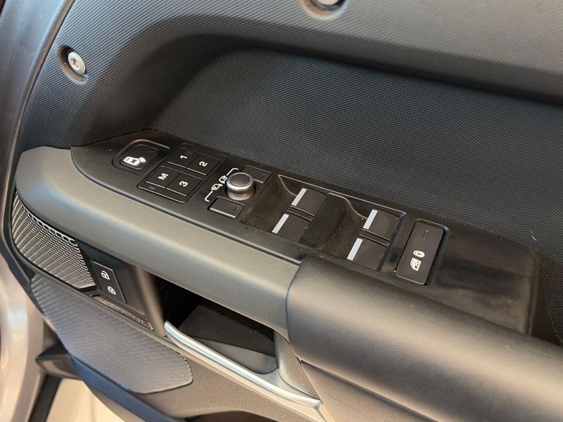 2022 (71) LAND ROVER DEFENDER 3.0 D300 X-Dynamic HSE 110 5dr Auto [6 Seat] 5948311