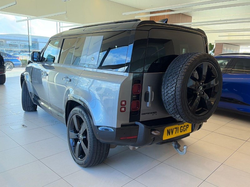 2022 (71) LAND ROVER DEFENDER 3.0 D300 X-Dynamic HSE 110 5dr Auto [6 Seat] 5948346