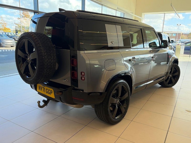 2022 (71) LAND ROVER DEFENDER 3.0 D300 X-Dynamic HSE 110 5dr Auto [6 Seat] 5948345