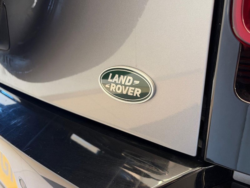 2022 (71) LAND ROVER DEFENDER 3.0 D300 X-Dynamic HSE 110 5dr Auto [6 Seat] 5948334