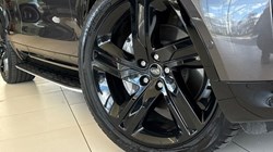 2023 (23) LAND ROVER DISCOVERY 3.0 D300 R-Dynamic HSE 5dr Auto 5971883