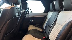 2023 (23) LAND ROVER DISCOVERY 3.0 D300 R-Dynamic HSE 5dr Auto 5971842