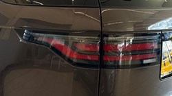 2023 (23) LAND ROVER DISCOVERY 3.0 D300 R-Dynamic HSE 5dr Auto 5971857