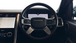 2023 (73) LAND ROVER DISCOVERY 3.0 D300 Metropolitan Edition 5dr Auto 5973760