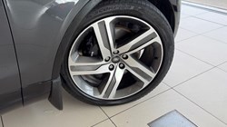 2023 (73) LAND ROVER DISCOVERY 3.0 D300 Metropolitan Edition 5dr Auto 5973798