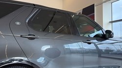 2023 (73) LAND ROVER DISCOVERY 3.0 D300 Metropolitan Edition 5dr Auto 5973800