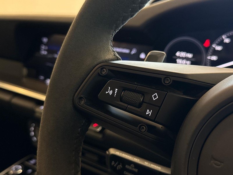 2022 (22) PORSCHE 911 2dr PDK 5967136