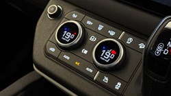 2023 (23) LAND ROVER DEFENDER 3.0 D250 X-Dynamic SE 90 3dr Auto 5972094