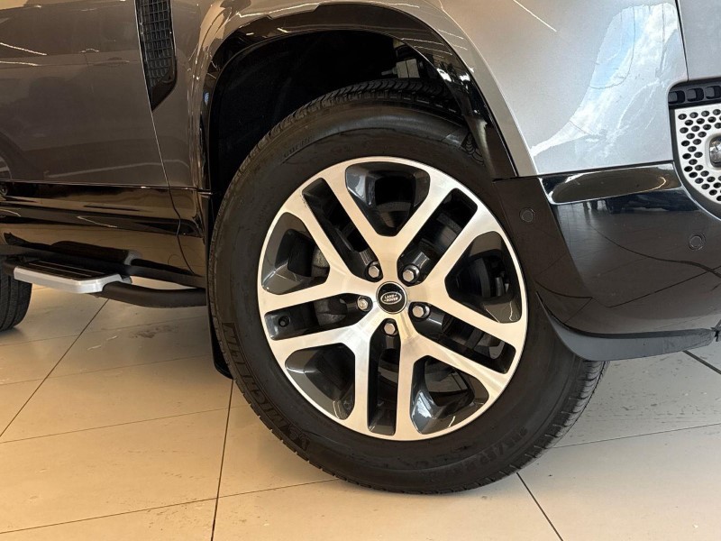2023 (23) LAND ROVER DEFENDER 3.0 D250 X-Dynamic SE 90 3dr Auto 5972104