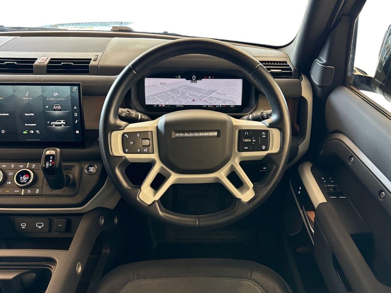 2023 (23) LAND ROVER DEFENDER 3.0 D250 X-Dynamic SE 90 3dr Auto 5972078