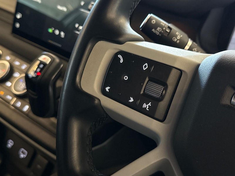 2023 (23) LAND ROVER DEFENDER 3.0 D250 X-Dynamic SE 90 3dr Auto 5972090