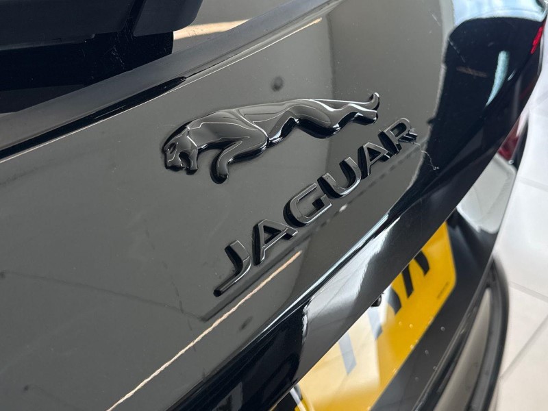 2024 (74) JAGUAR F-PACE 2.0 P400e R-Dynamic SE Black 5dr Auto AWD 5974101