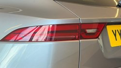 2024 (24) JAGUAR E-PACE 2.0 D200 R-Dynamic SE Black 5dr Auto 5975166