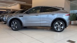 2024 (24) JAGUAR E-PACE 2.0 D200 R-Dynamic SE Black 5dr Auto 5975206