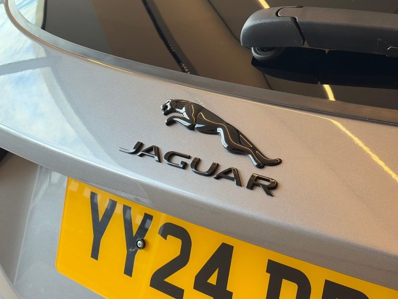 2024 (24) JAGUAR E-PACE 2.0 D200 R-Dynamic SE Black 5dr Auto 5975195