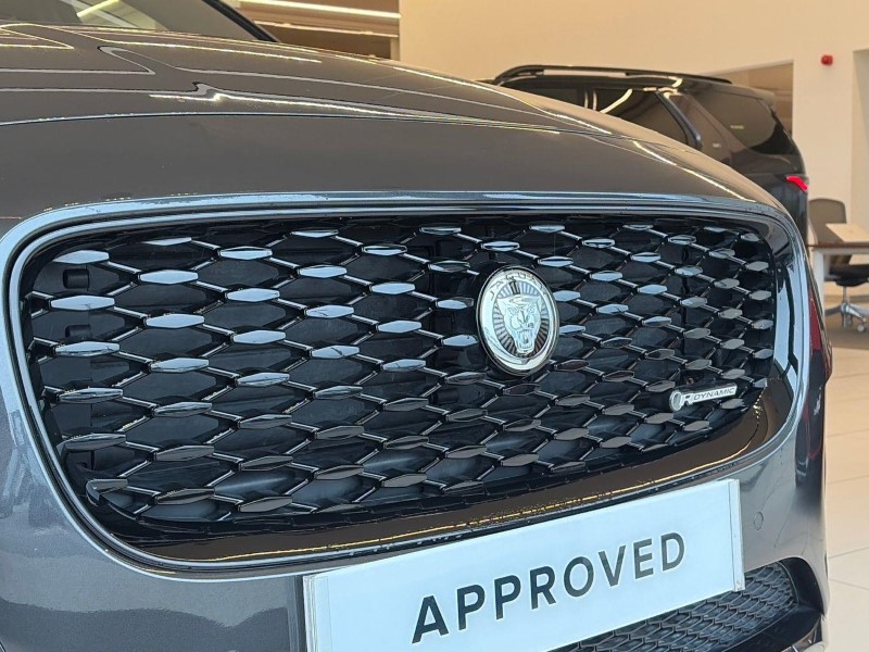 2023 (73) JAGUAR E-PACE 1.5 P300e R-Dynamic HSE Black 5dr Auto 5993599