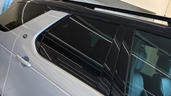 2024 (73) LAND ROVER DISCOVERY 3.0 D300 Dynamic HSE 5dr Auto 5977480