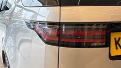 2024 (73) LAND ROVER DISCOVERY 3.0 D300 Dynamic HSE 5dr Auto 5977446