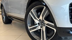 2024 (73) LAND ROVER DISCOVERY 3.0 D300 Dynamic HSE 5dr Auto 5977473
