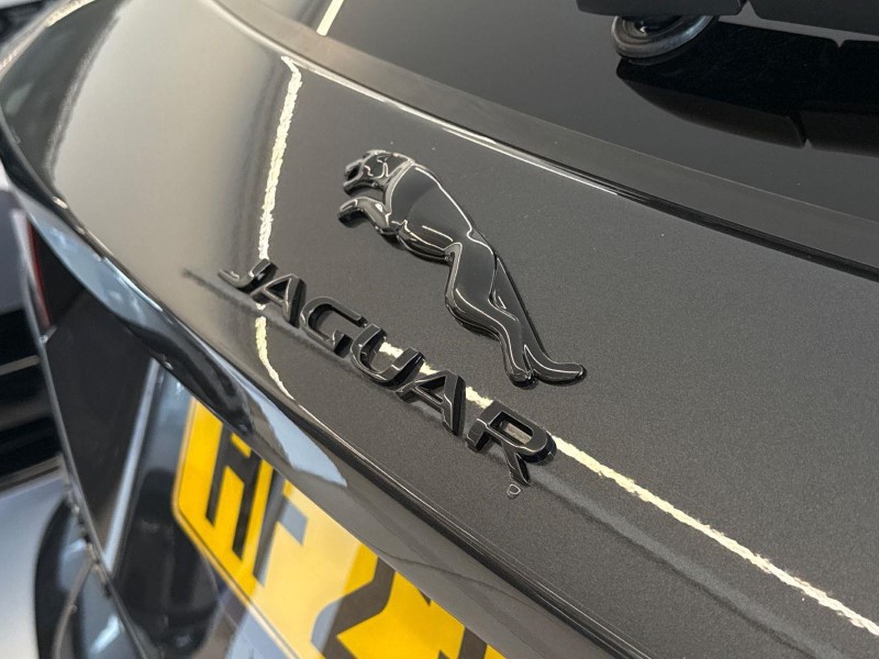 2023 (23) JAGUAR E-PACE 2.0 D200 R-Dynamic Black 5dr Auto 5985049