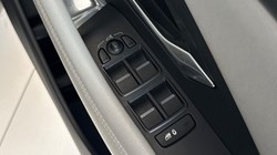 2023 (23) JAGUAR E-PACE 2.0 D200 R-Dynamic Black 5dr Auto 5985027