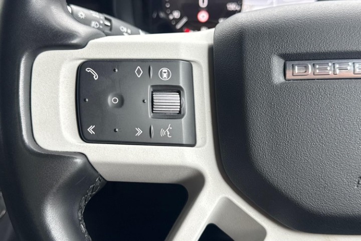 2024 (74) LAND ROVER DEFENDER 3.0 D250 X-Dynamic SE 110 5dr Auto 5663090