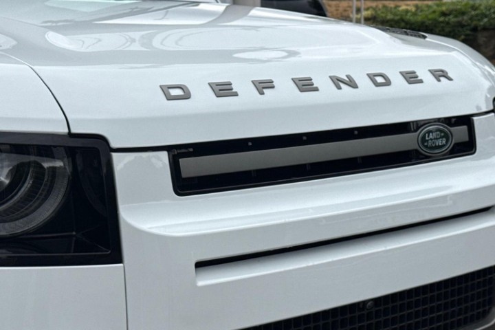 2024 (74) LAND ROVER DEFENDER 3.0 D250 X-Dynamic SE 110 5dr Auto 5663105