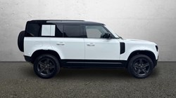 2024 (74) LAND ROVER DEFENDER 3.0 D250 X-Dynamic SE 110 5dr Auto 5663066