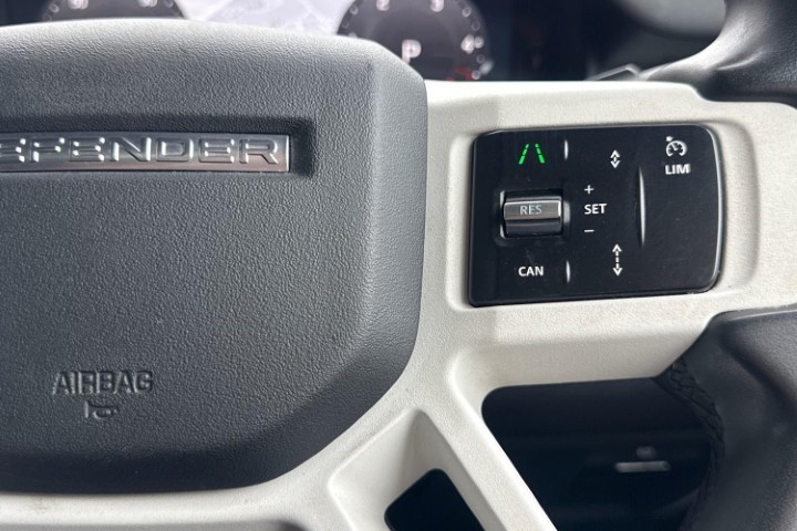 2024 (74) LAND ROVER DEFENDER 3.0 D250 X-Dynamic SE 110 5dr Auto 5663091