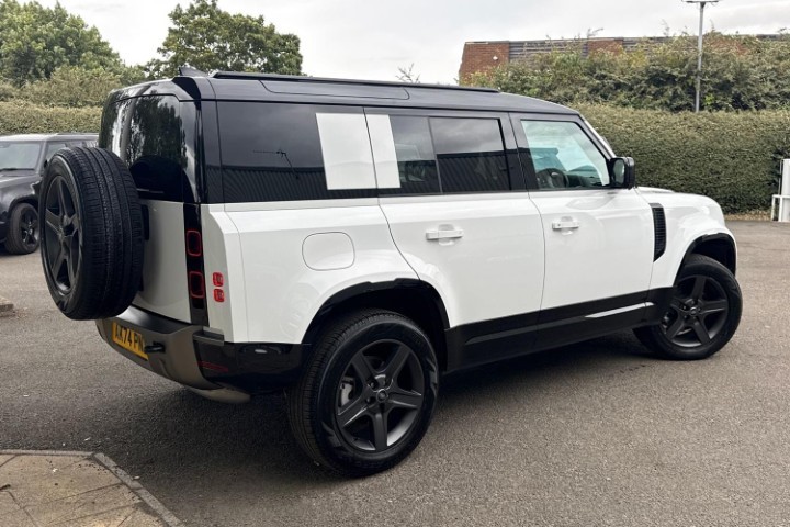 2024 (74) LAND ROVER DEFENDER 3.0 D250 X-Dynamic SE 110 5dr Auto 5663113