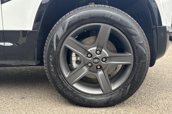 2024 (74) LAND ROVER DEFENDER 3.0 D250 X-Dynamic SE 110 5dr Auto 5663069