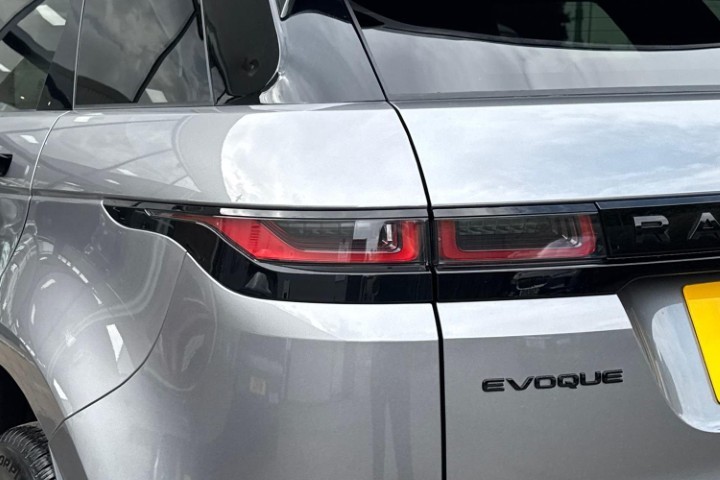 2022 (22) LAND ROVER RANGE ROVER EVOQUE 2.0 D200 R-Dynamic SE 5dr Auto 5680200