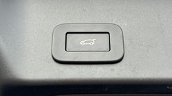 2022 (22) LAND ROVER RANGE ROVER EVOQUE 2.0 D200 R-Dynamic SE 5dr Auto 5680221