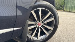 2023 (23) JAGUAR F-PACE 2.0 D200 R-Dynamic SE 5dr Auto AWD 5677622
