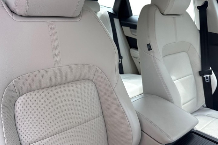 2023 (23) JAGUAR F-PACE 2.0 D200 R-Dynamic SE 5dr Auto AWD 5677596