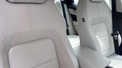 2023 (23) JAGUAR F-PACE 2.0 D200 R-Dynamic SE 5dr Auto AWD 5677596