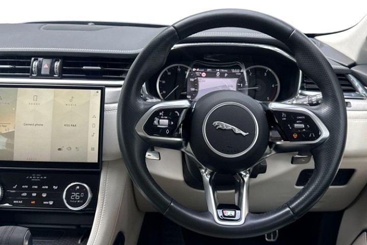 2023 (23) JAGUAR F-PACE 2.0 D200 R-Dynamic SE 5dr Auto AWD 5677584