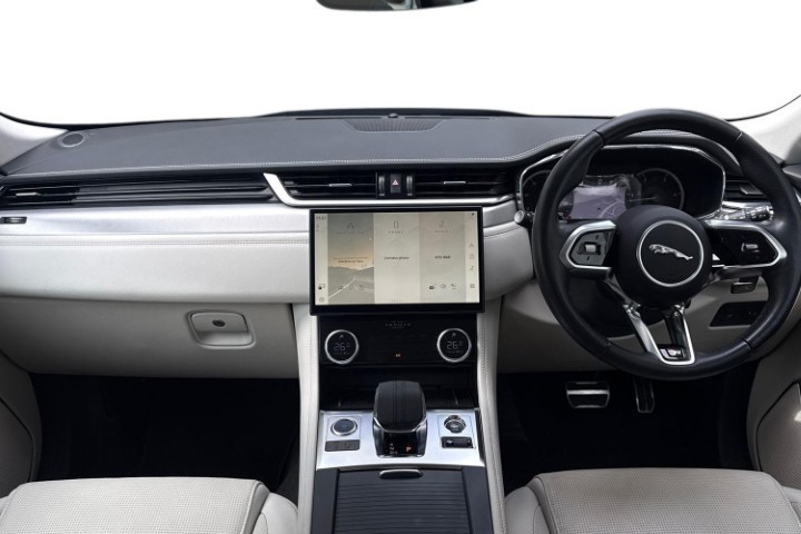 2023 (23) JAGUAR F-PACE 2.0 D200 R-Dynamic SE 5dr Auto AWD 5677578