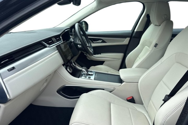 2023 (23) JAGUAR F-PACE 2.0 D200 R-Dynamic SE 5dr Auto AWD 5677572