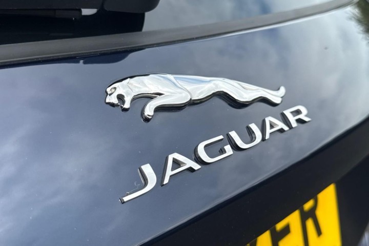 2023 (23) JAGUAR F-PACE 2.0 D200 R-Dynamic SE 5dr Auto AWD 5677618