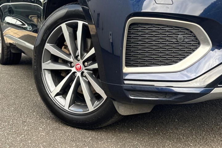 2023 (23) JAGUAR F-PACE 2.0 D200 R-Dynamic SE 5dr Auto AWD 5677617