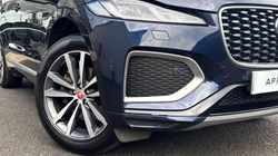 2023 (23) JAGUAR F-PACE 2.0 D200 R-Dynamic SE 5dr Auto AWD 5677615