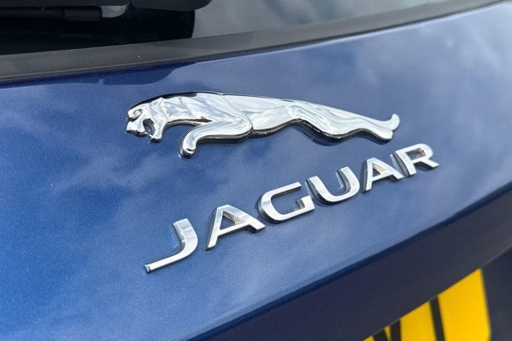 2022 (72) JAGUAR F-PACE 2.0 D200 R-Dynamic S 5dr Auto AWD 5678811