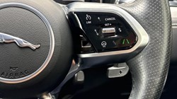 2022 (72) JAGUAR F-PACE 2.0 D200 R-Dynamic S 5dr Auto AWD 5678792